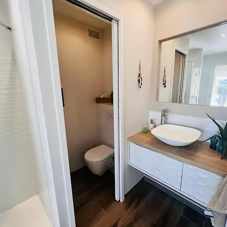 Willa Village Naturiste - La Nature - *